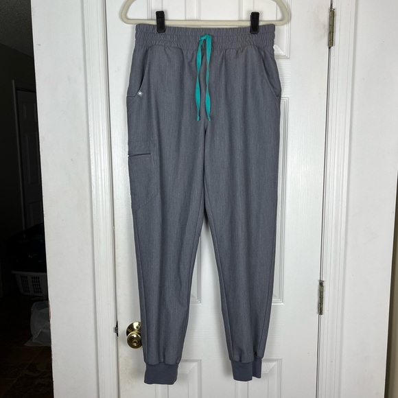 Figs High Waisted Zamora Jogger Scrub Pants in Graphite - Picture 1 of 7